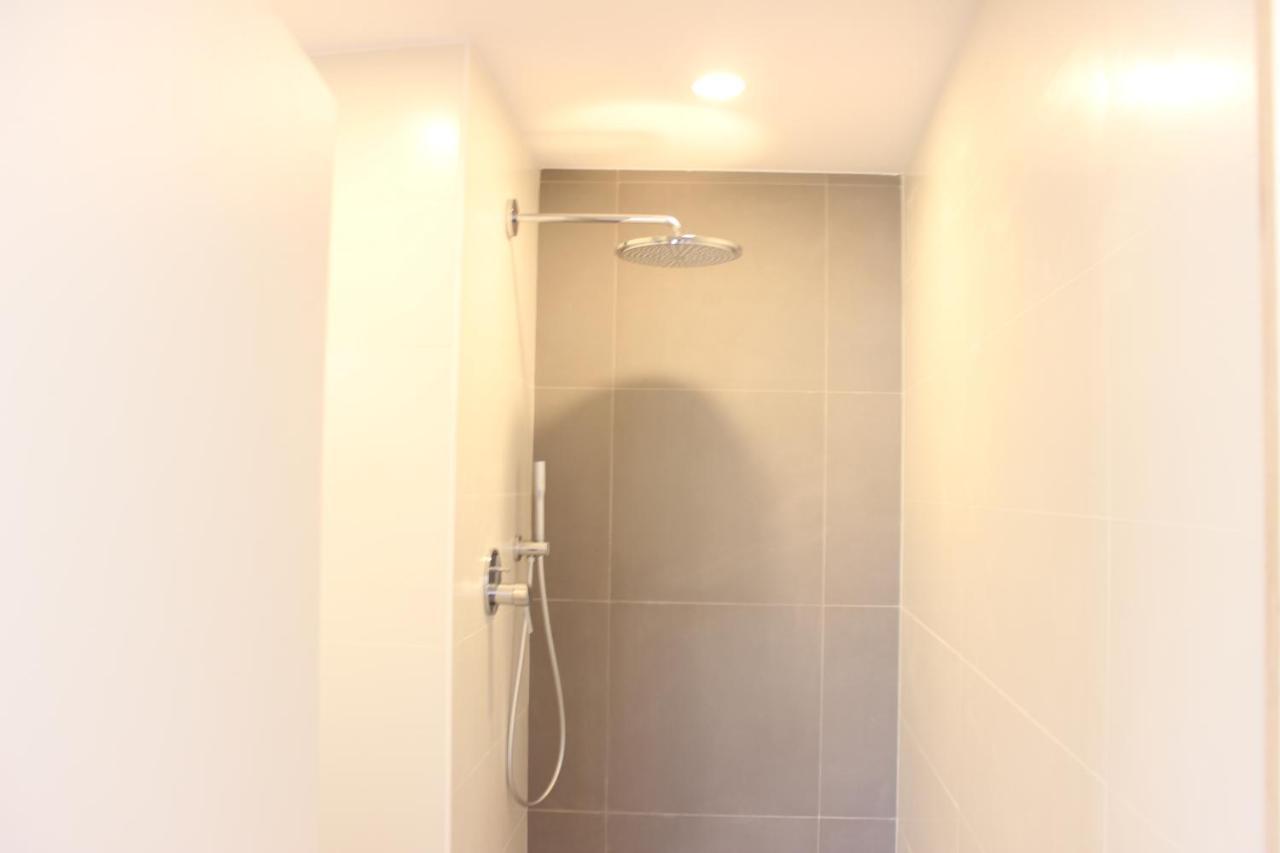 Beautiful Loft, Huge Sunny Terrace, View Over The Beach And Sea Roses Ngoại thất bức ảnh