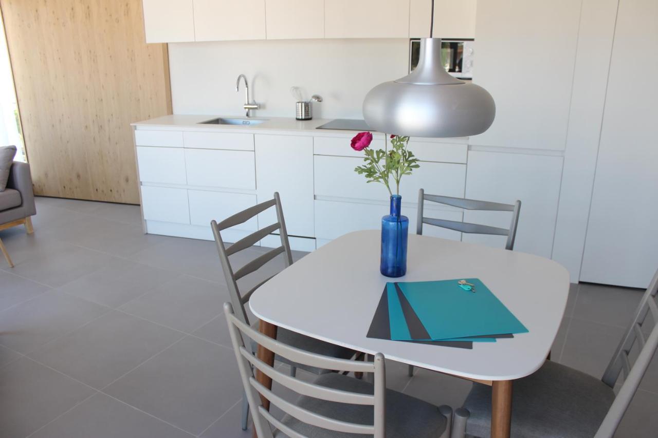 Beautiful Loft, Huge Sunny Terrace, View Over The Beach And Sea Roses Ngoại thất bức ảnh