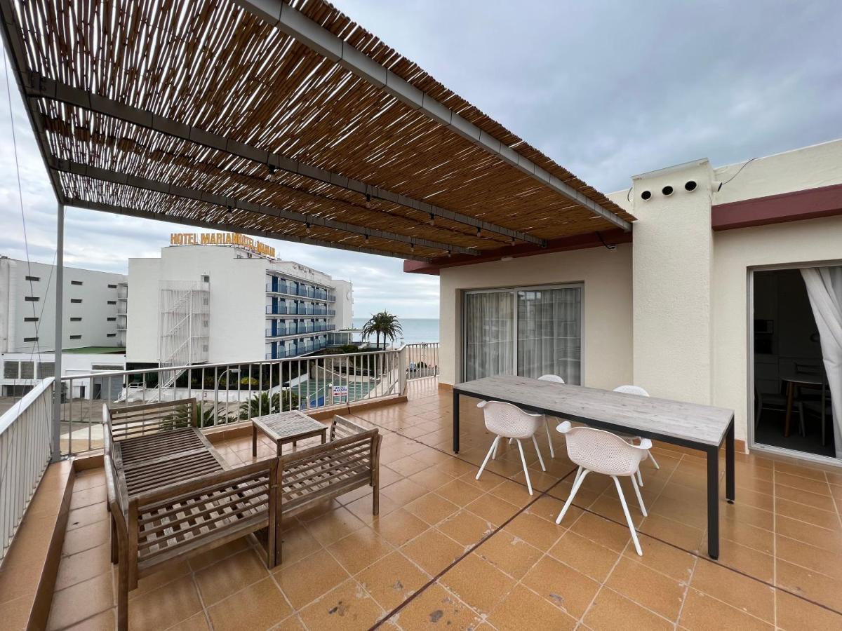 Beautiful Loft, Huge Sunny Terrace, View Over The Beach And Sea Roses Ngoại thất bức ảnh